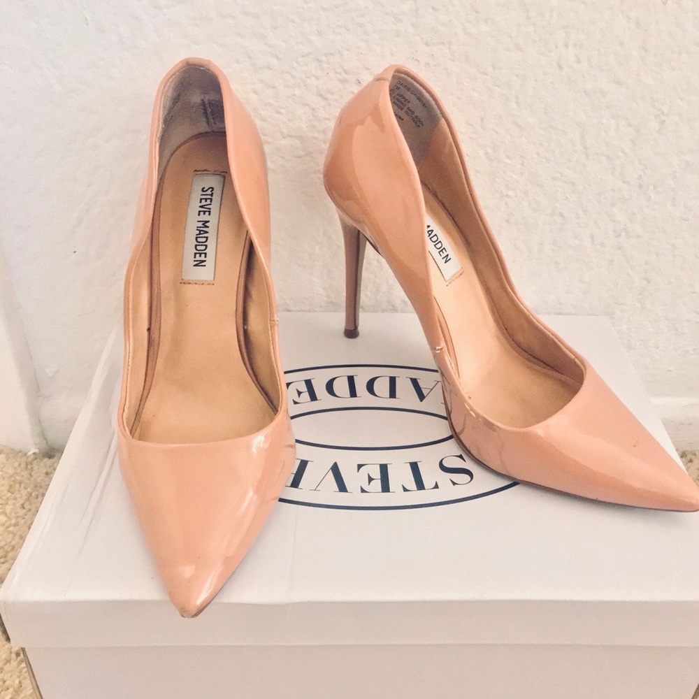 Steve Madden nude Pumps